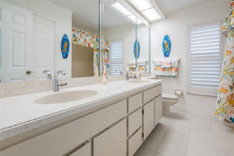 House in Hudson, Florida 4 bedrooms, 221.01 sq.m. № 1514545 - photo 25