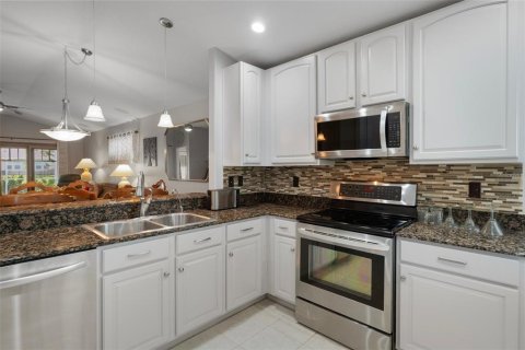 House in Wesley Chapel, Florida 2 bedrooms, 156.45 sq.m. № 1760334 - photo 15