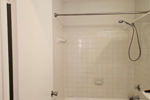 Купить кондоминиум в Корал-Спрингс, Флорида 3 комнаты, 121.24м2, № 2083159 - фото 2
