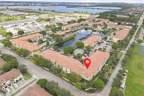 Condominio en venta en Doral, Florida, 3 dormitorios, 139.63 m2 № 2393258 - foto 27