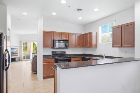 Condominio en venta en Doral, Florida, 3 dormitorios, 139.63 m2 № 2393258 - foto 11