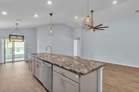 House in Lakeland, Florida 4 bedrooms, 164.72 sq.m. № 1876205 - photo 10