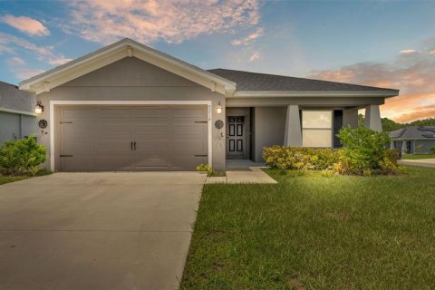 House in Lakeland, Florida 4 bedrooms, 164.72 sq.m. № 1876205 - photo 1