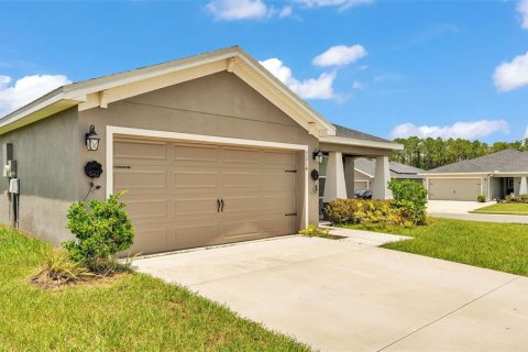 House in Lakeland, Florida 4 bedrooms, 164.72 sq.m. № 1876205 - photo 4