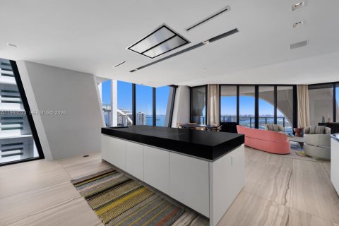 Condominio en venta en Miami, Florida, 4 dormitorios, 427.35 m2 № 2056067 - foto 21