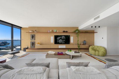 Condominio en venta en Miami, Florida, 4 dormitorios, 427.35 m2 № 2056067 - foto 12