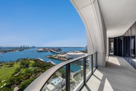 Condominio en venta en Miami, Florida, 4 dormitorios, 427.35 m2 № 2056067 - foto 3