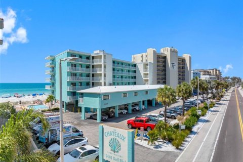 Condo in Indian Rocks Beach, Florida, 1 bedroom № 2233152 - photo 14