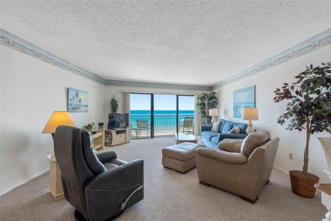Condo in Indian Rocks Beach, Florida, 1 bedroom № 2233152 - photo 10