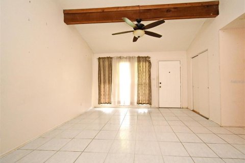 Villa ou maison à vendre à Kissimmee, Floride: 3 chambres, 151.52 m2 № 2400456 - photo 2