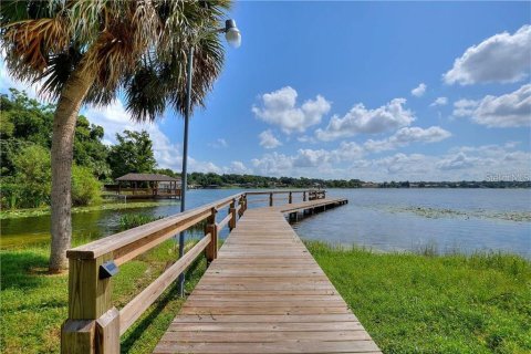 House in Altamonte Springs, Florida 4 bedrooms, 290.04 sq.m. № 2203010 - photo 18