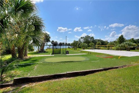 House in Altamonte Springs, Florida 4 bedrooms, 290.04 sq.m. № 2203010 - photo 22