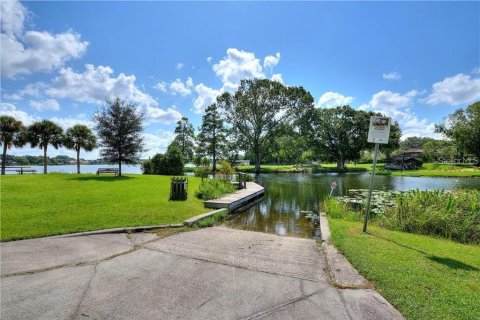 House in Altamonte Springs, Florida 4 bedrooms, 290.04 sq.m. № 2203010 - photo 19
