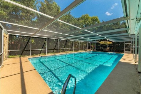 House in Altamonte Springs, Florida 4 bedrooms, 290.04 sq.m. № 2203010 - photo 5