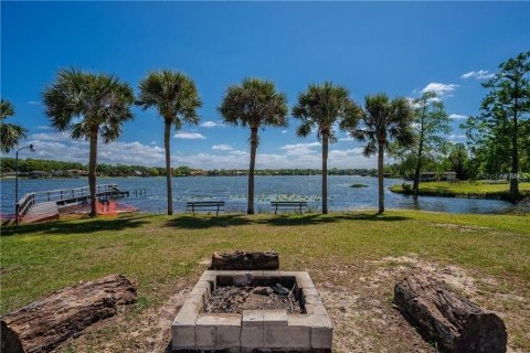 House in Altamonte Springs, Florida 4 bedrooms, 290.04 sq.m. № 2203010 - photo 15