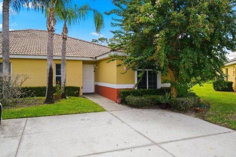Apartment in Poinciana, Florida 3 bedrooms, 116.03 sq.m. № 2227337