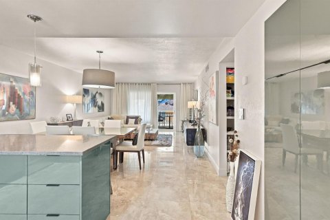 Copropriété à vendre à Lauderdale-by-the-Sea, Floride: 2 chambres, 109.62 m2 № 2404308 - photo 5