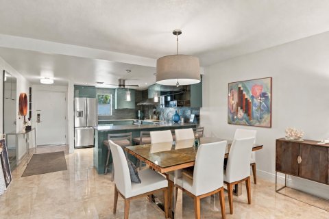 Copropriété à vendre à Lauderdale-by-the-Sea, Floride: 2 chambres, 109.62 m2 № 2404308 - photo 8