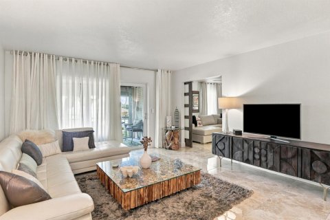 Copropriété à vendre à Lauderdale-by-the-Sea, Floride: 2 chambres, 109.62 m2 № 2404308 - photo 11