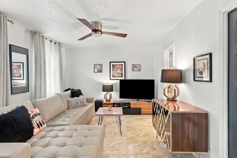 Copropriété à vendre à Lauderdale-by-the-Sea, Floride: 2 chambres, 109.62 m2 № 2404308 - photo 20