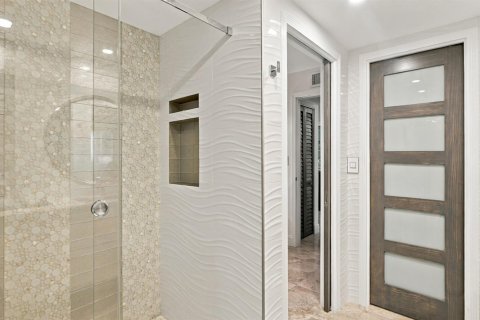 Copropriété à vendre à Lauderdale-by-the-Sea, Floride: 2 chambres, 109.62 m2 № 2404308 - photo 19