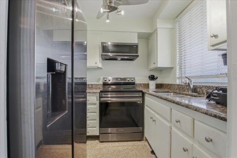 Condo in Clearwater, Florida, 1 bedroom  № 2210470 - photo 6