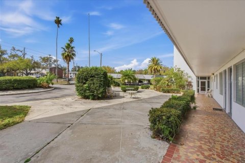 Condo in Clearwater, Florida, 1 bedroom  № 2210470 - photo 30