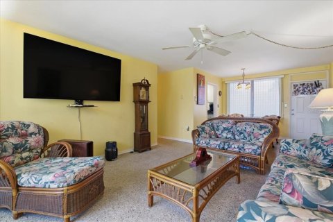 Condo in Clearwater, Florida, 1 bedroom  № 2210470 - photo 11