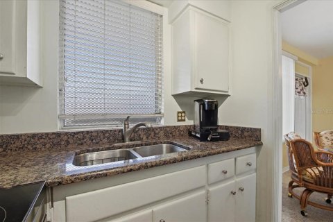 Condo in Clearwater, Florida, 1 bedroom  № 2210470 - photo 17