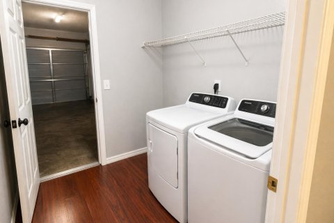 Villa ou maison à louer à Port St. Lucie, Floride: 3 chambres, 229.93 m2 № 2388006 - photo 16