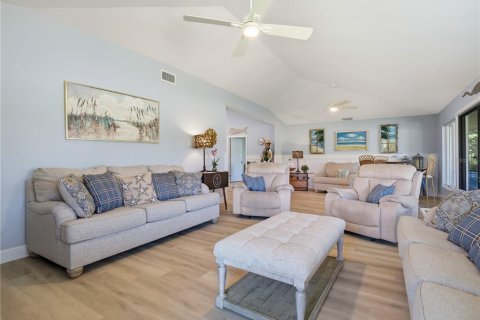 Casa en venta en New Smyrna Beach, Florida, 3 dormitorios, 166.85 m2 № 2227767 - foto 22