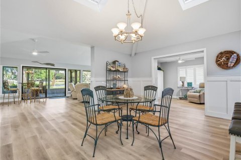 Casa en venta en New Smyrna Beach, Florida, 3 dormitorios, 166.85 m2 № 2227767 - foto 5