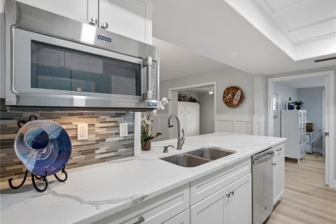 Casa en venta en New Smyrna Beach, Florida, 3 dormitorios, 166.85 m2 № 2227767 - foto 17