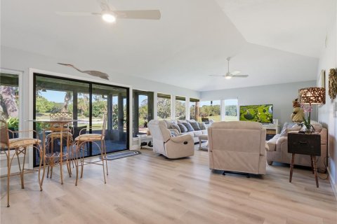Casa en venta en New Smyrna Beach, Florida, 3 dormitorios, 166.85 m2 № 2227767 - foto 25