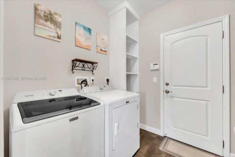 Casa en venta en Homestead, Florida, 4 dormitorios, 221.39 m2 № 2183093 - foto 27