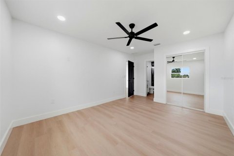 Villa ou maison à vendre à Saint Petersburg, Floride: 4 chambres, 120.4 m2 № 2354204 - photo 17