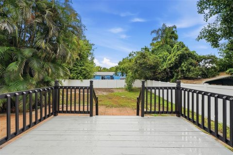 Villa ou maison à vendre à Saint Petersburg, Floride: 4 chambres, 120.4 m2 № 2354204 - photo 26