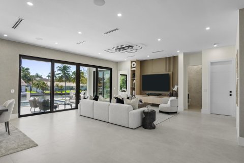 House in Fort Lauderdale, Florida 5 bedrooms, 480.77 sq.m. № 2428318 - photo 5