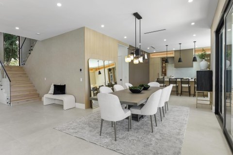 House in Fort Lauderdale, Florida 5 bedrooms, 480.77 sq.m. № 2428318 - photo 6