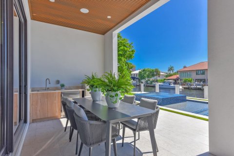 House in Fort Lauderdale, Florida 5 bedrooms, 480.77 sq.m. № 2428318 - photo 19