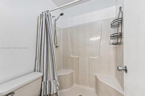 Villa ou maison à vendre à Deerfield Beach, Floride: 2 chambres, 159.61 m2 № 2244159 - photo 28