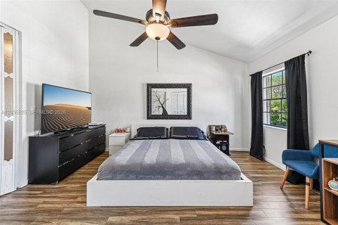 Villa ou maison à vendre à Deerfield Beach, Floride: 2 chambres, 159.61 m2 № 2244159 - photo 19
