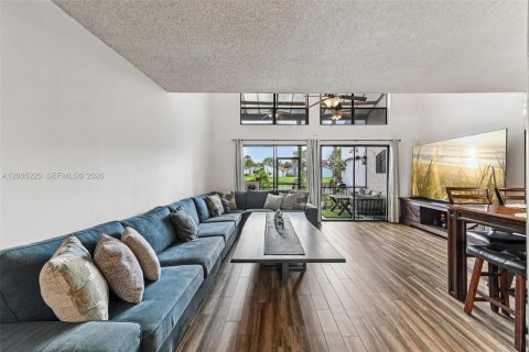 Villa ou maison à vendre à Deerfield Beach, Floride: 2 chambres, 159.61 m2 № 2244159 - photo 6