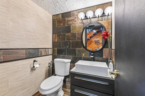 Villa ou maison à vendre à Deerfield Beach, Floride: 2 chambres, 159.61 m2 № 2244159 - photo 15