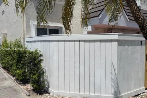 Townhouse in Miami, Florida 2 bedrooms, 92.9 sq.m. № 2066305 - photo 2