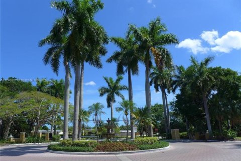 Condo in Pompano Beach, Florida, 1 bedroom  № 1867272 - photo 1