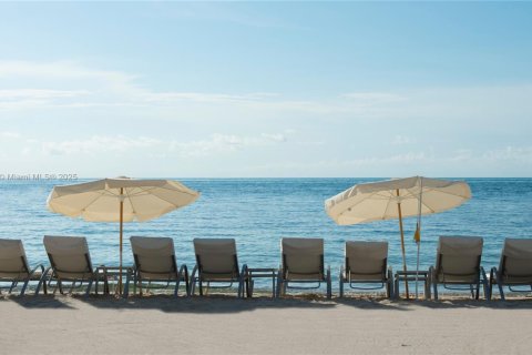 Villa ou maison à vendre à Fisher Island, Floride: 6 chambres, 1019.7 m2 № 1944444 - photo 18