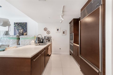 Condo in Miami, Florida, 1 bedroom № 1949292 - photo 7