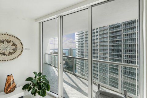 Condo in Miami, Florida, 1 bedroom № 1949292 - photo 3