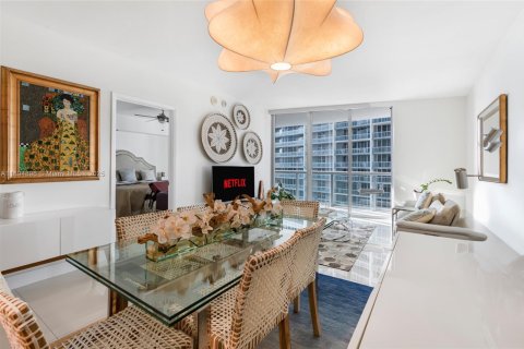 Condo in Miami, Florida, 1 bedroom № 1949292 - photo 5